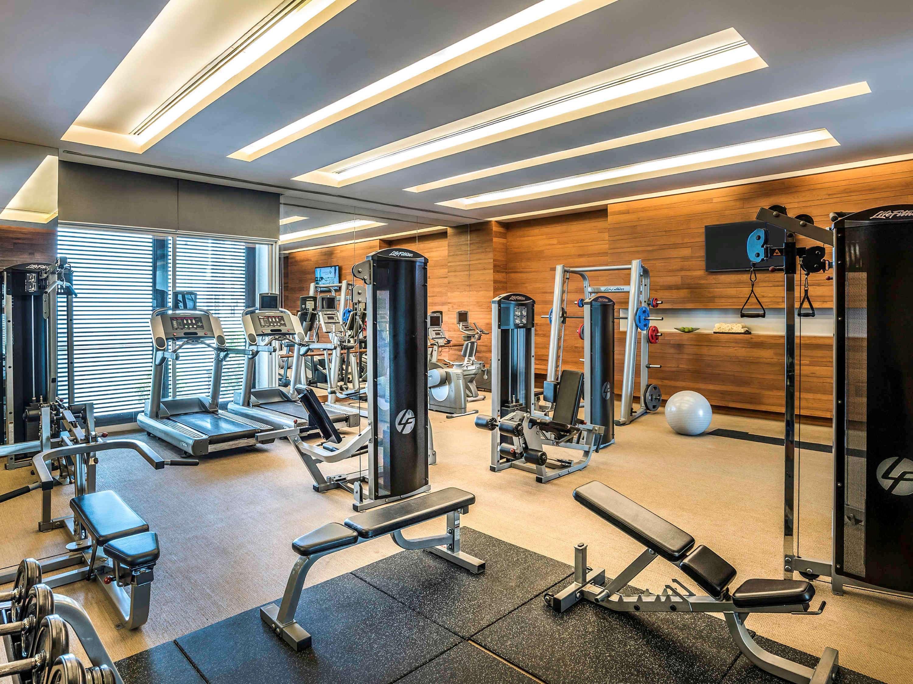 Hotel Pullman Bangkok King Power Exteriér fotografie The gym at the hotel
