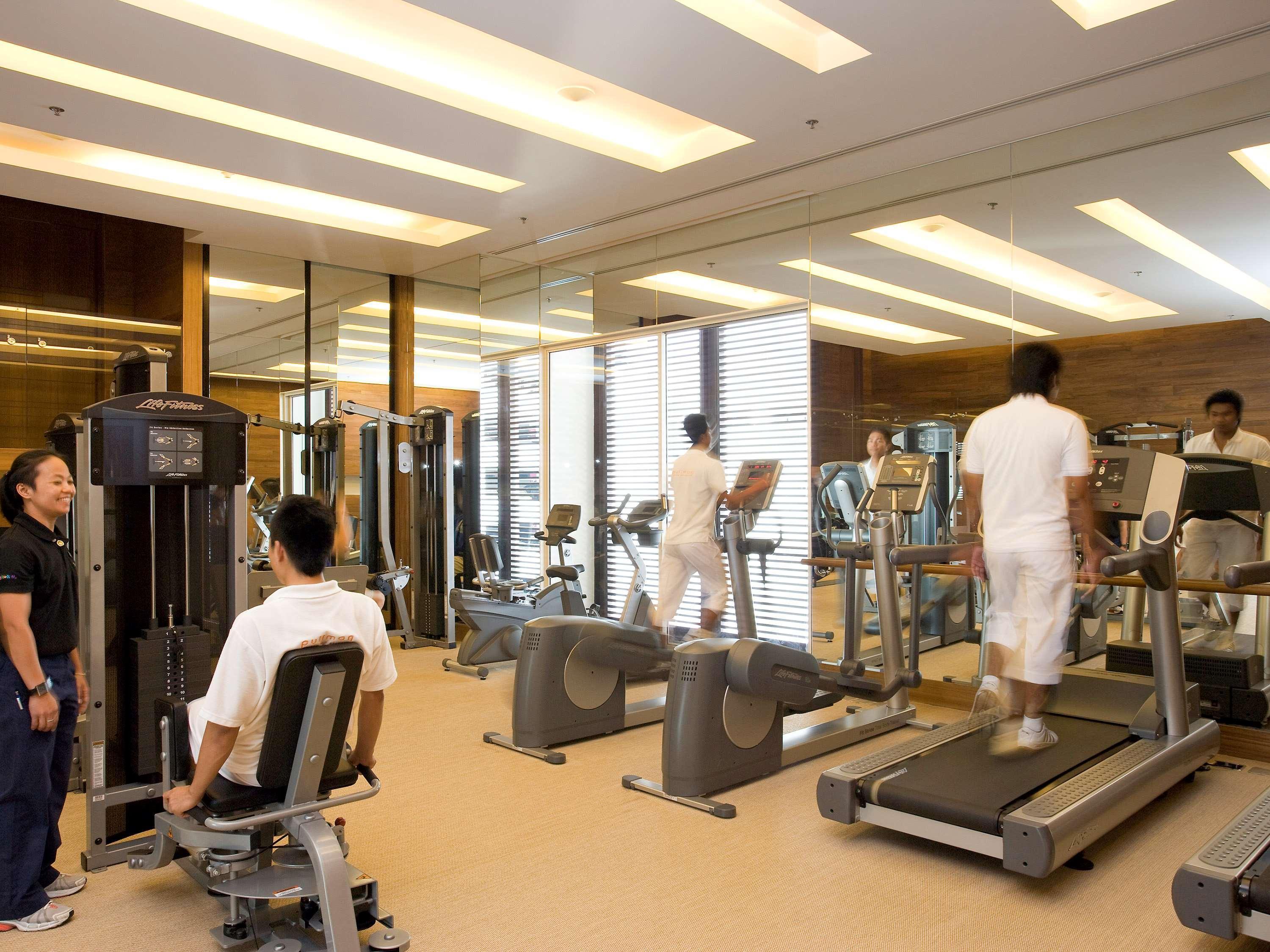 Hotel Pullman Bangkok King Power Exteriér fotografie The gym at the Taj Mahal Palace